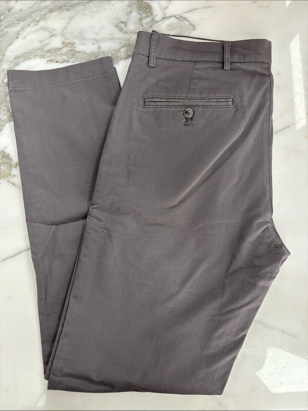 Club Monaco Connor modern slim fit chino